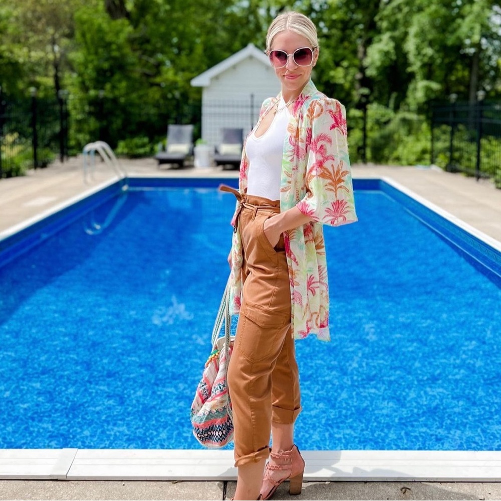 Cabi Paper Bag Cargo Pants Size 8